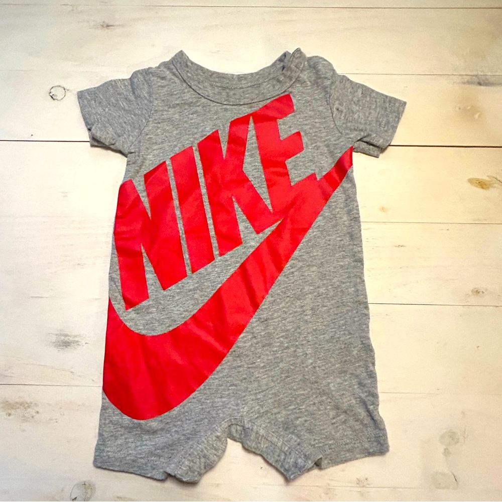 Infant Boy Nike Romper spring summer shorts - size 3-6 months